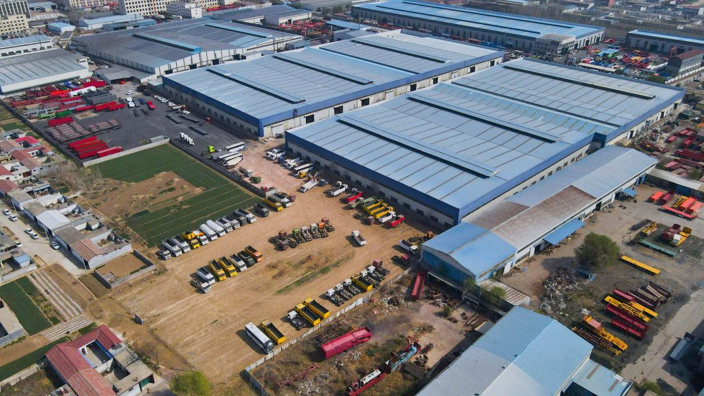 Heavey duty truck factory -- dump truck, tractor truck