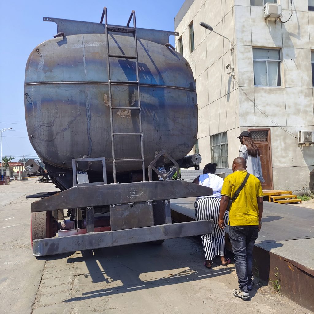 flat bed semi trailer, low bed semi trailer, skeleton semi trailer, fence semi trailer, tipper semi trailer, fuel tanker trailer, side wall trailer