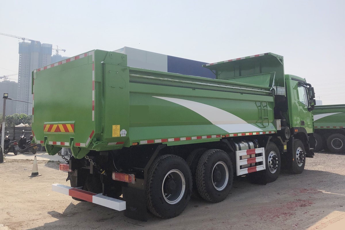 Foton Auman GTL 9 Series 350HP 8X4 Dump Truck with 5.6m U-shape box