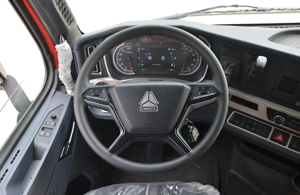 HOWO TH7 540HP 4X2 Tractor Truck with China VI Engine