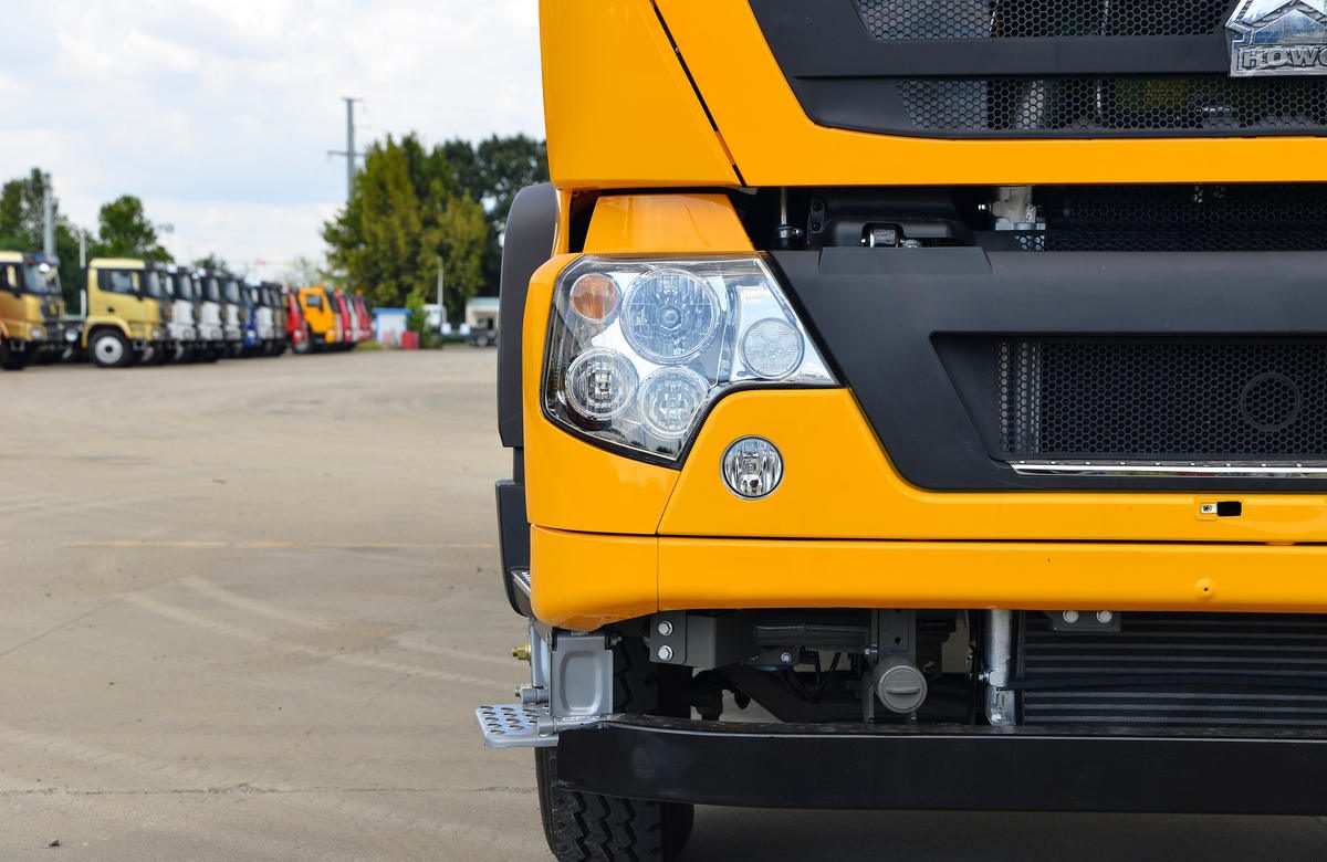 HOWO TX 400HP 6X4 Dump Truck with 6.3m Rear-Dump Cargo Box