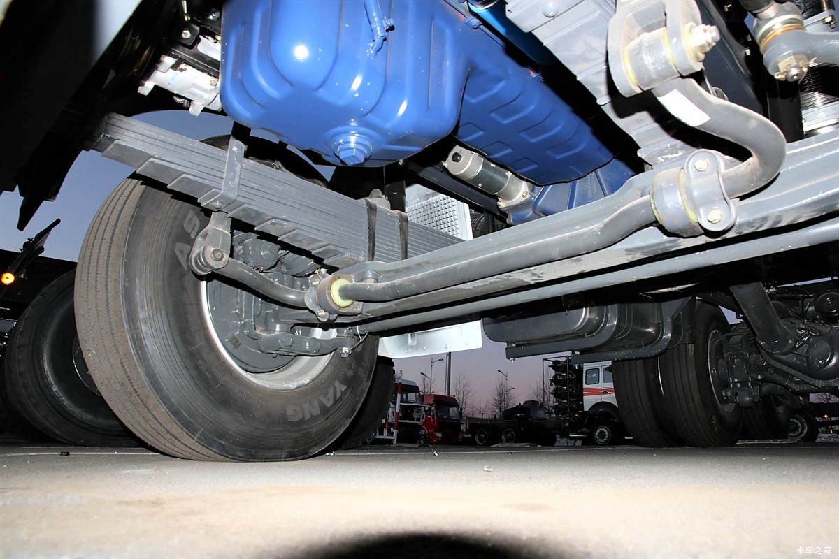 Beiben V3 tractor truck, 420HP diesel truck, 6X4 trailer head, Weichai engine truck, heavy-duty semi truck China