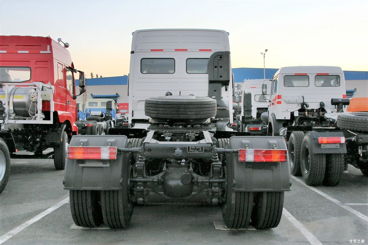 Beiben V3 6X4 420HP diesel tractor truck for long-haul freight transport