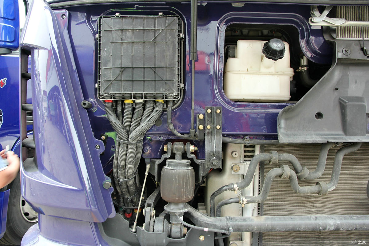 Foton Auman GTL 380HP 4x2 diesel tractor truck for logistics transport