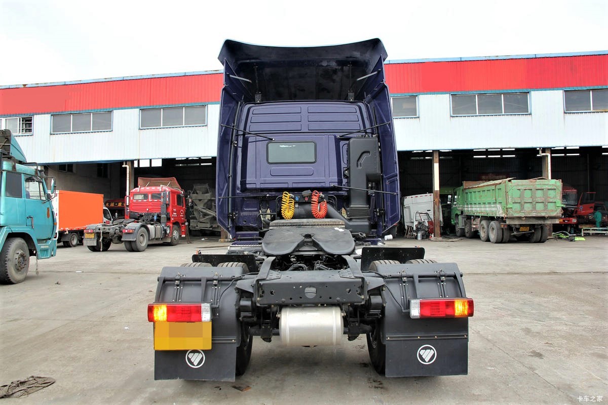 Foton Auman GTL 380HP 4x2 diesel tractor truck for logistics transport