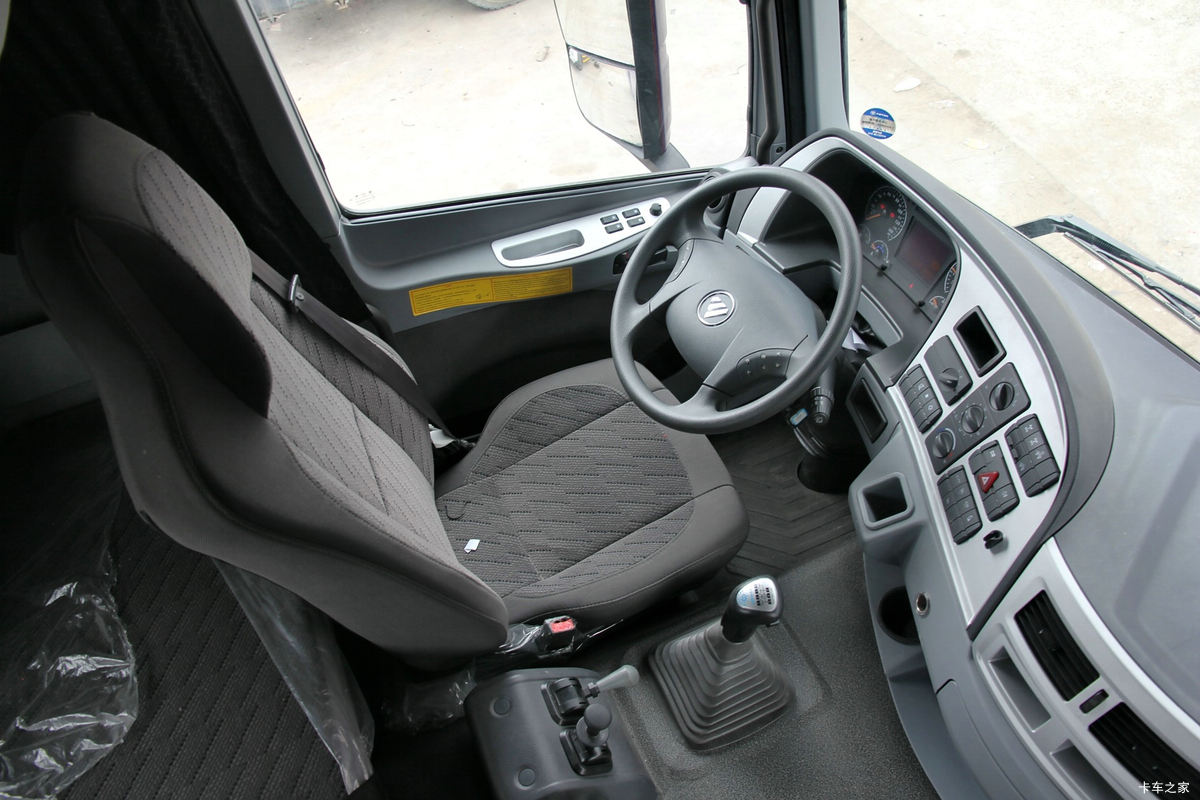 Foton Auman GTL 380HP 4x2 diesel tractor truck for logistics transport