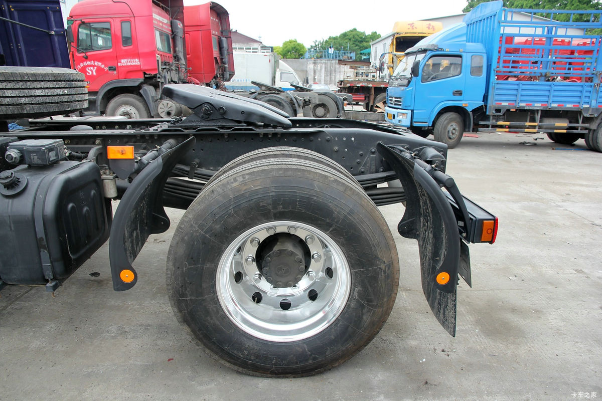 Foton Auman GTL 380HP 4x2 diesel tractor truck for logistics transport