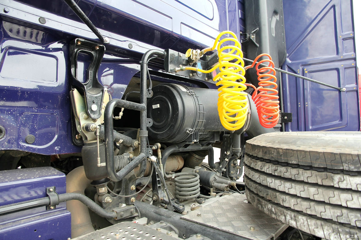 Foton Auman GTL 380HP 4x2 diesel tractor truck for logistics transport