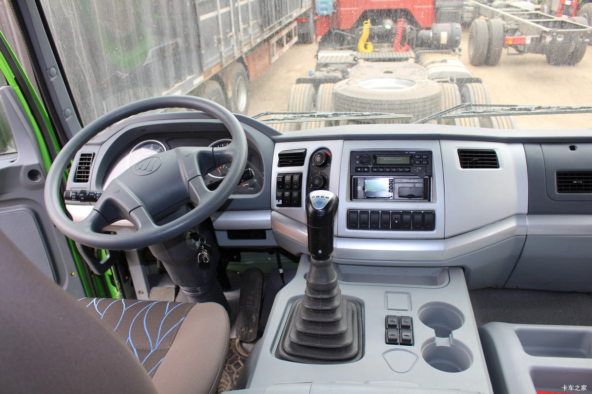 Foton Auman ETX 9 Series 336HP 6X4 5.6m Dump Truck