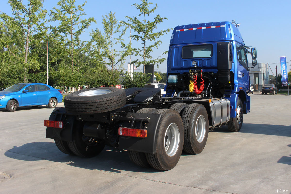 Foton New ETX 6x4 diesel tractor truck 400HP for logistics transport