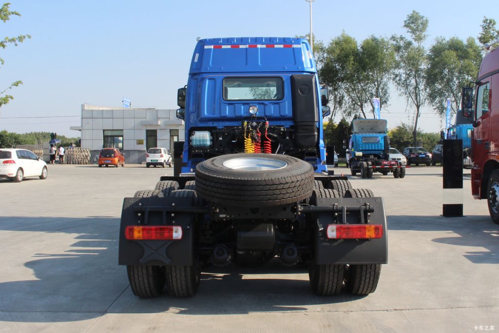 Foton New ETX 6x4 diesel tractor truck 400HP for logistics transport