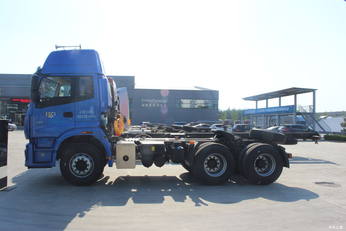 Foton New ETX 6x4 diesel tractor truck 400HP for logistics transport