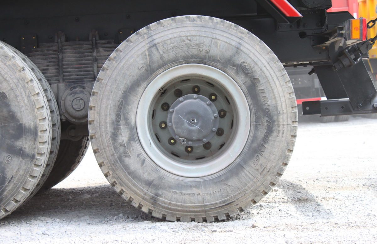 Shacman F2000 310HP 6X4 5.8m Dump Truck with Weichai Engine