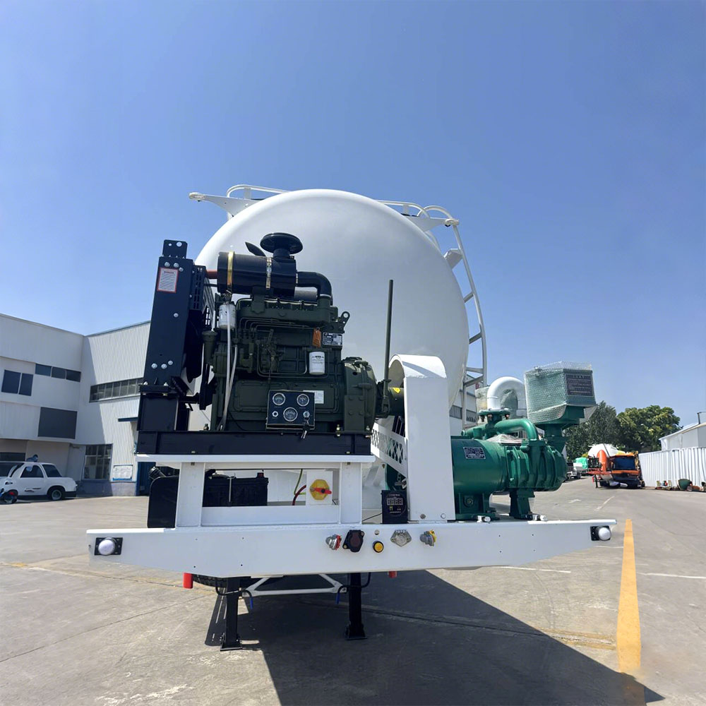 Professional 100-ton capacity cement tanker with mechanical suspension and 4" discharge system