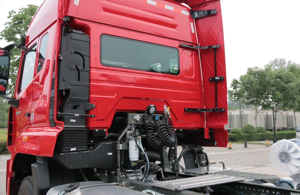 Howo N7W 400HP 6×4 tractor truck for heavy-load coal transport