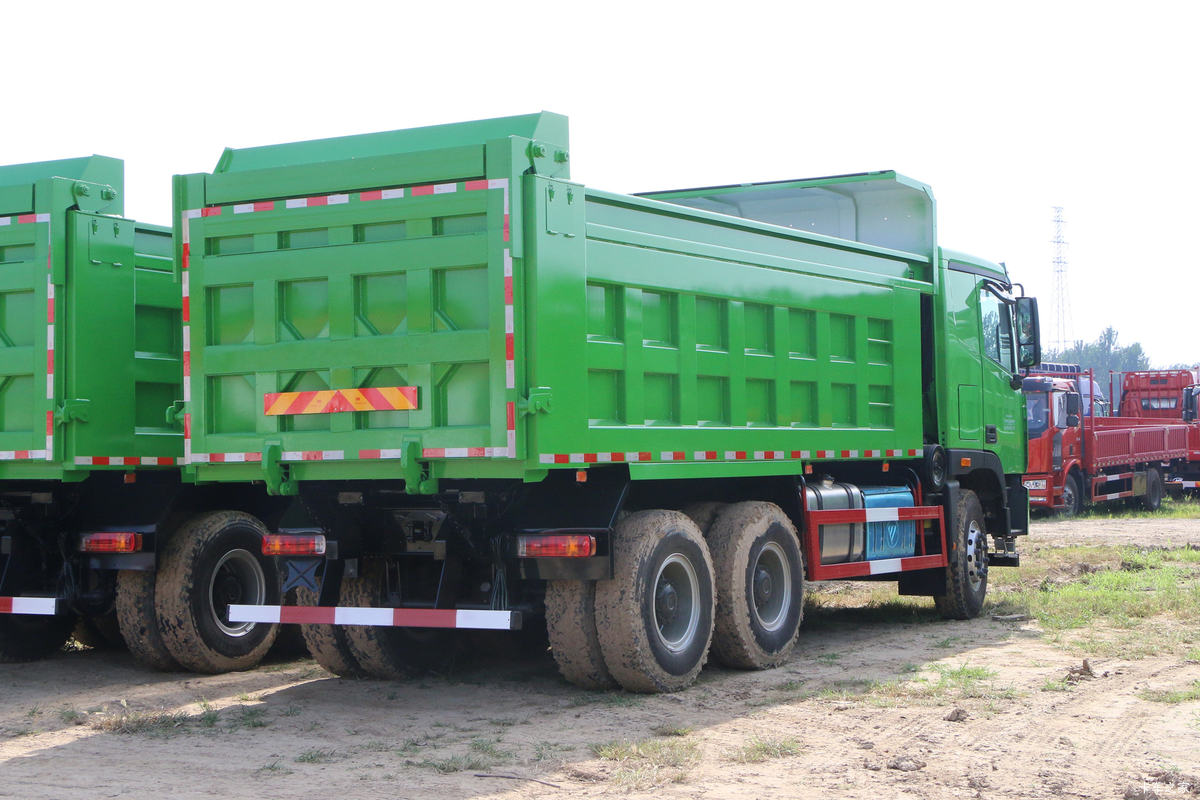 Foton Auman GTL 9 Series 400HP 6X4 Dump Truck with 5.6m cargo box