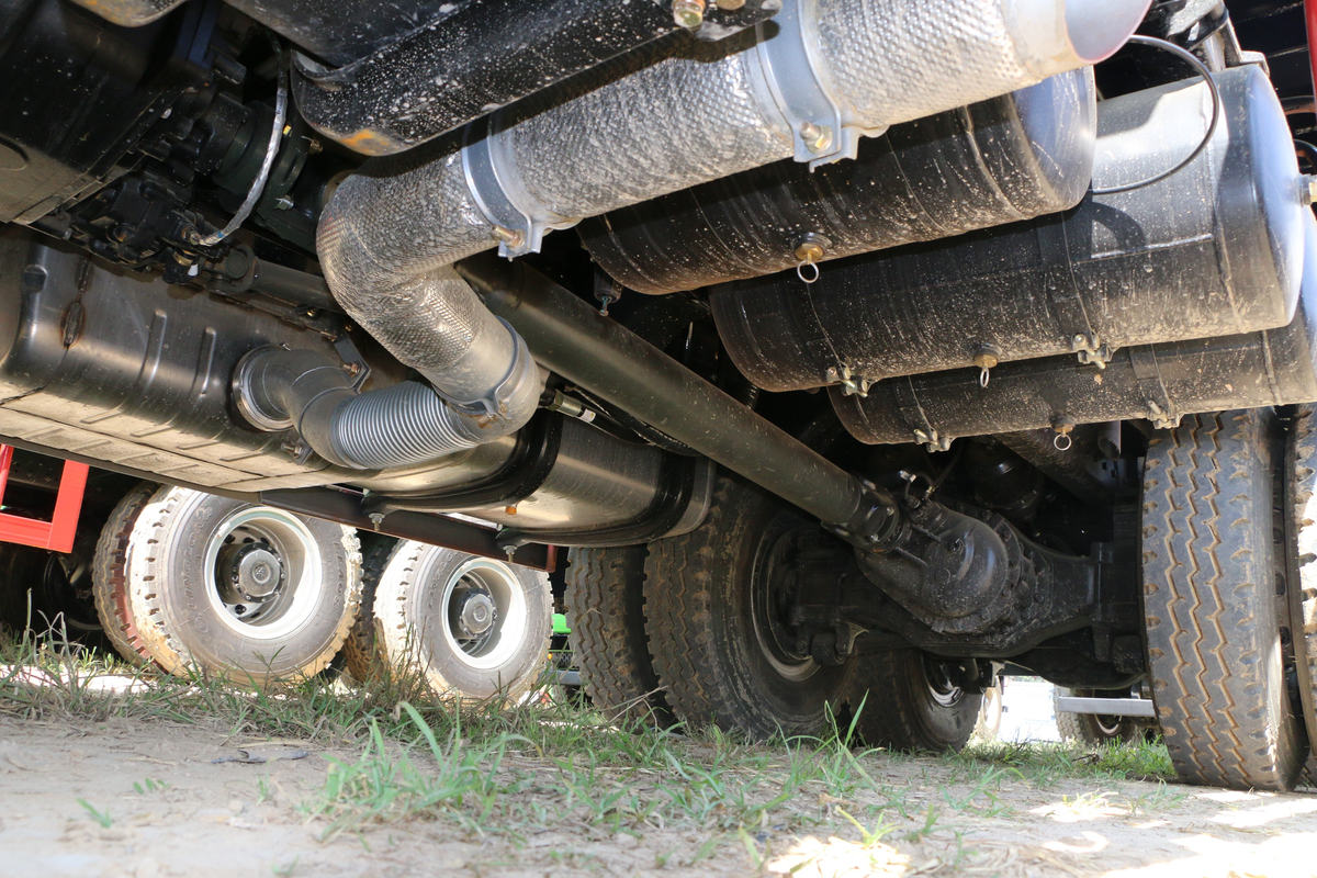 Foton Auman GTL 9 Series 400HP 6X4 Dump Truck with 5.6m cargo box