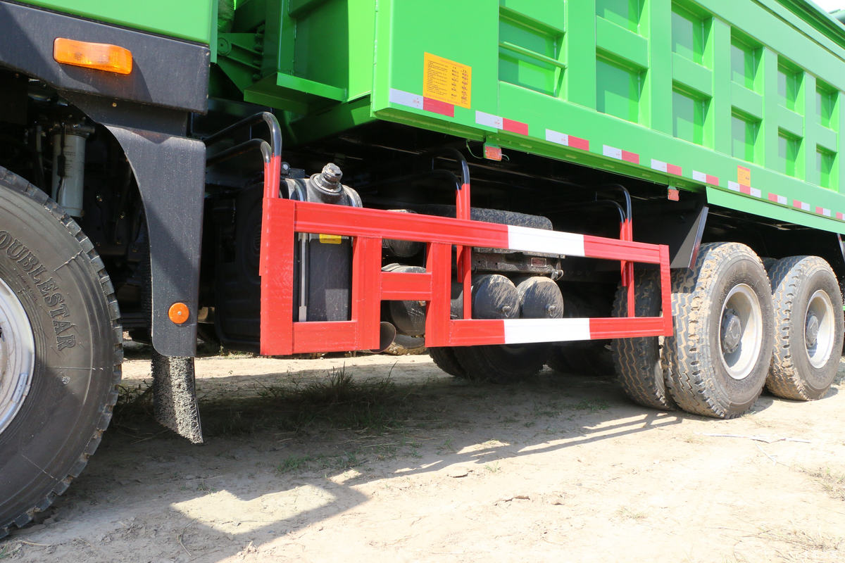 Foton Auman GTL 9 Series 400HP 6X4 Dump Truck with 5.6m cargo box