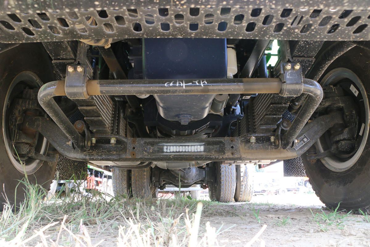 Foton Auman GTL 9 Series 400HP 6X4 Dump Truck with 5.6m cargo box