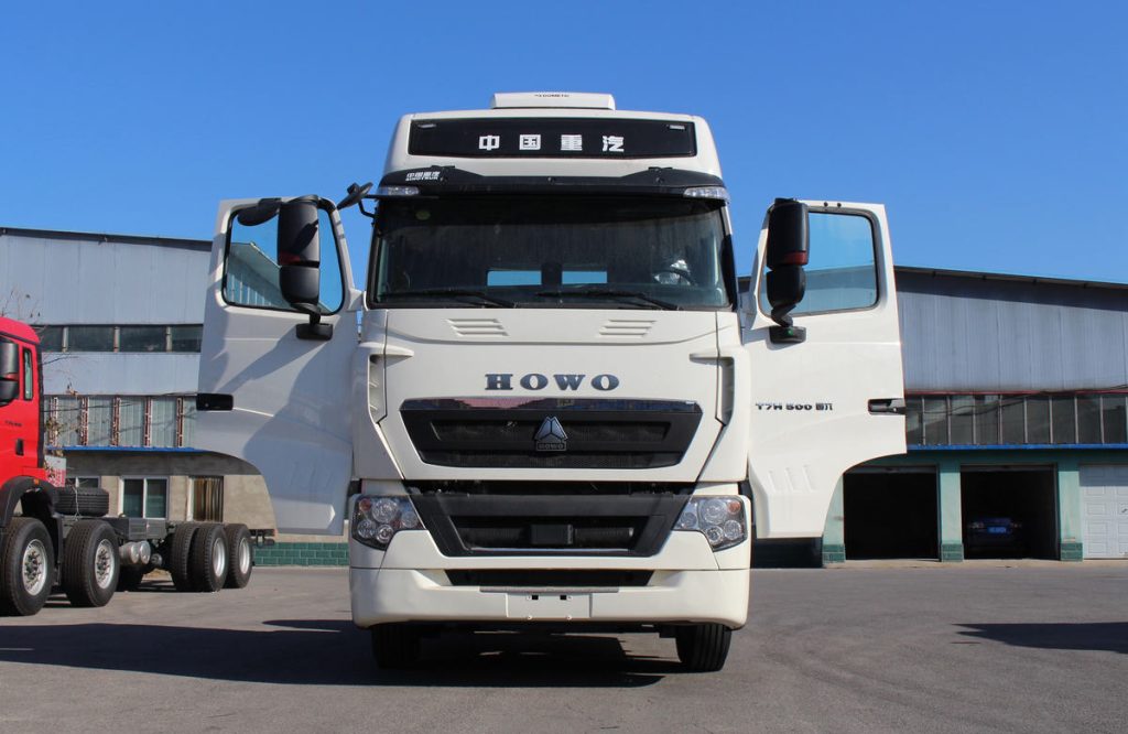 HOWO T7H 4X2 tractor truck with 500HP MC13 engine and hydraulic retarder