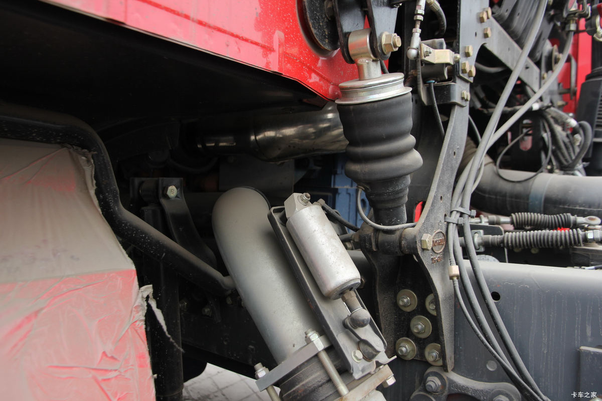 Beiben V3 380HP 6X4 tractor truck ND42503B32J7