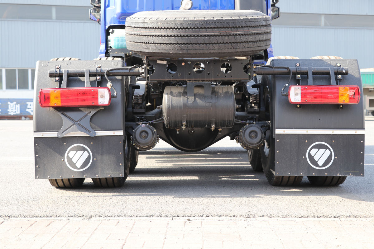 Foton Auman ETX 6 Series 400HP 6X4 Adventure Edition Tractor Truck