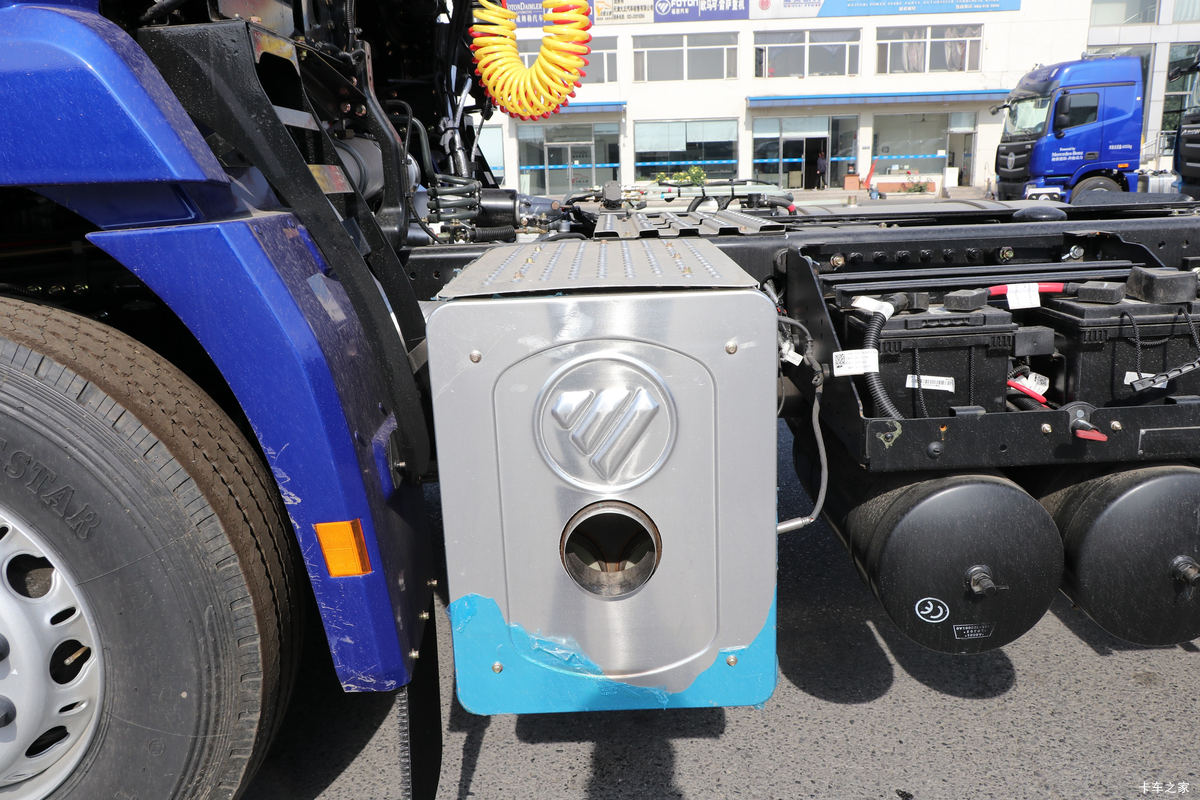 Foton Auman ETX 6 Series 400HP 6X4 Adventure Edition Tractor Truck
