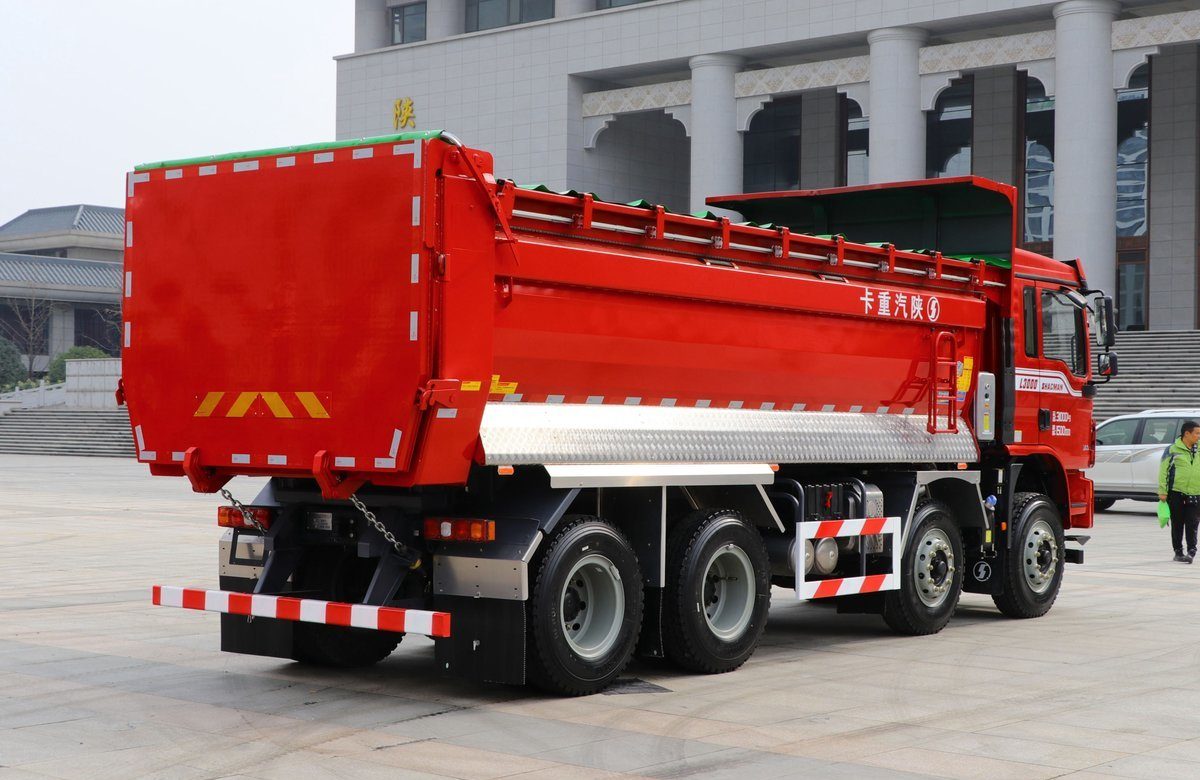 Shacman L3000 8X4 6.2m Dump Truck – Lightweight 300HP Tipper for Urban Construction