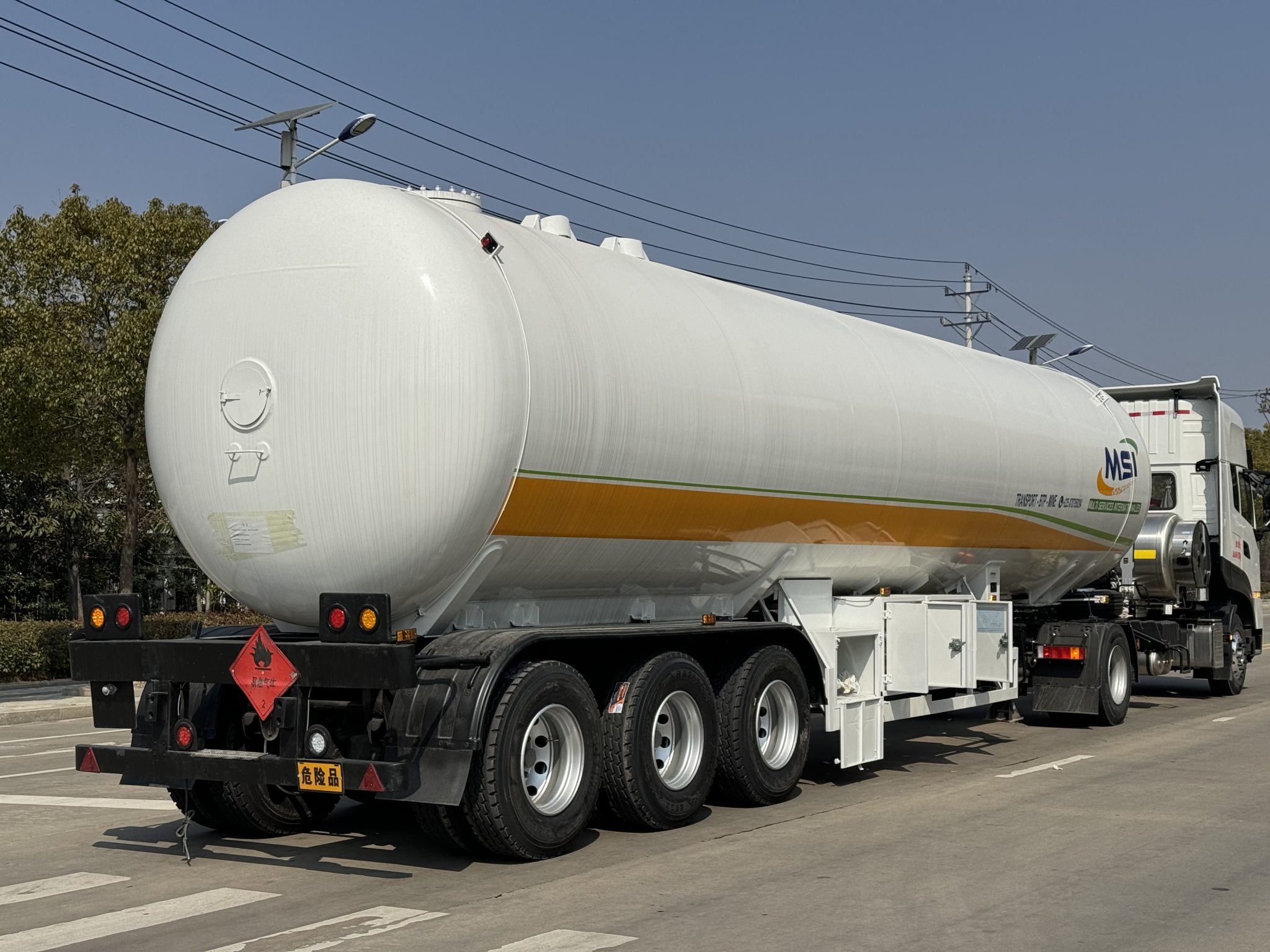 3-Axle LPG Tanker Trailer – 60,000L HSLA Steel Tank