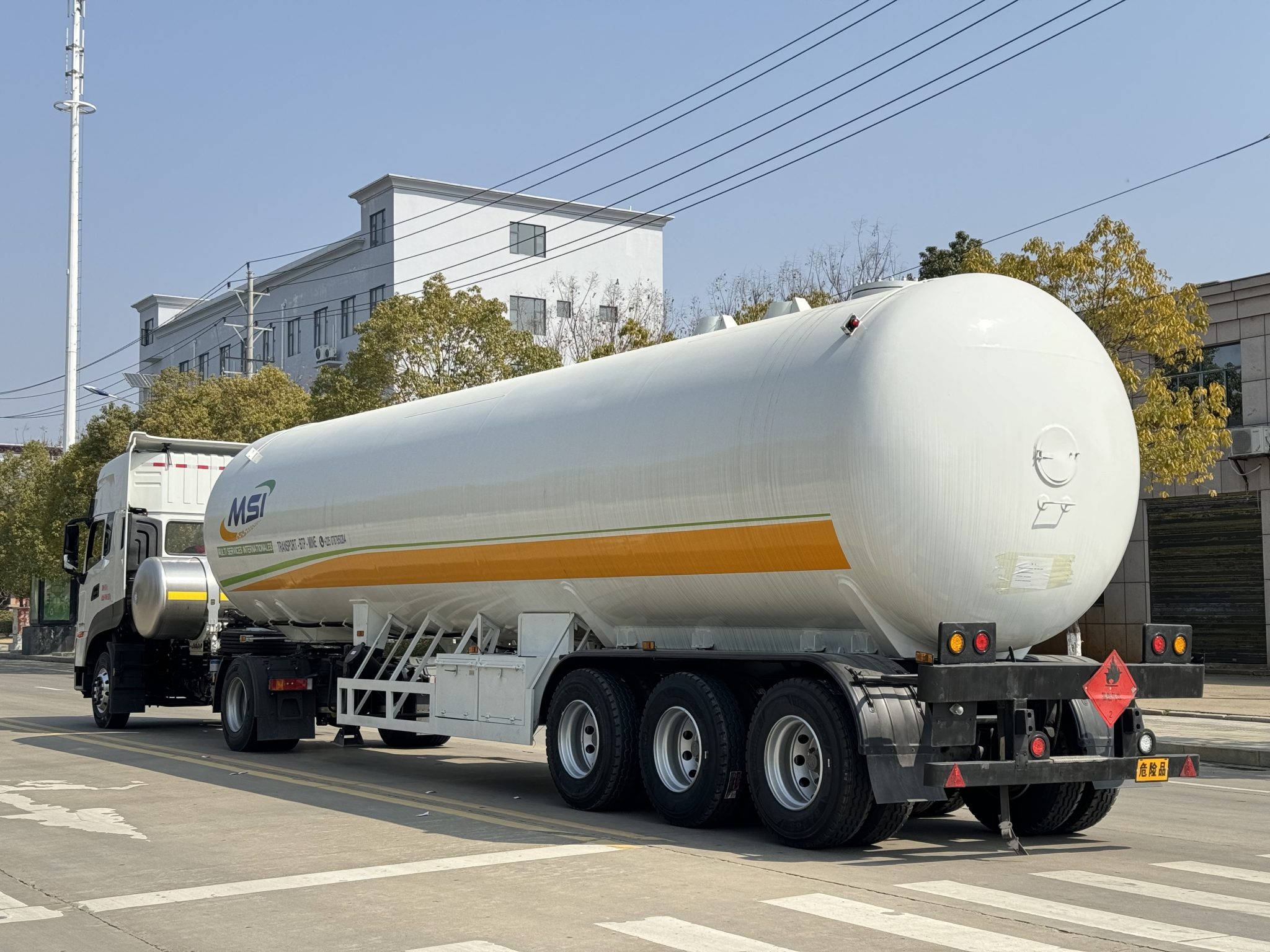 3-Axle LPG Tanker Trailer – 60,000L HSLA Steel Tank
