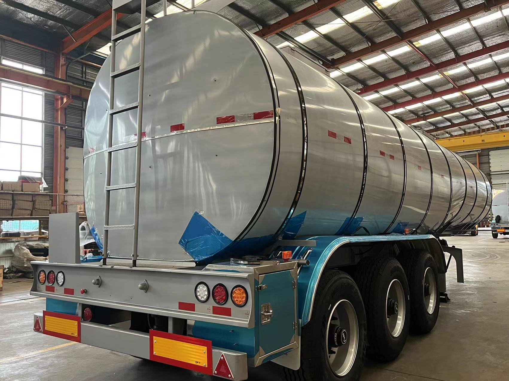 3 axle stainless steel tanker semi trailer for diesel, edible oil, and chemical transportation
