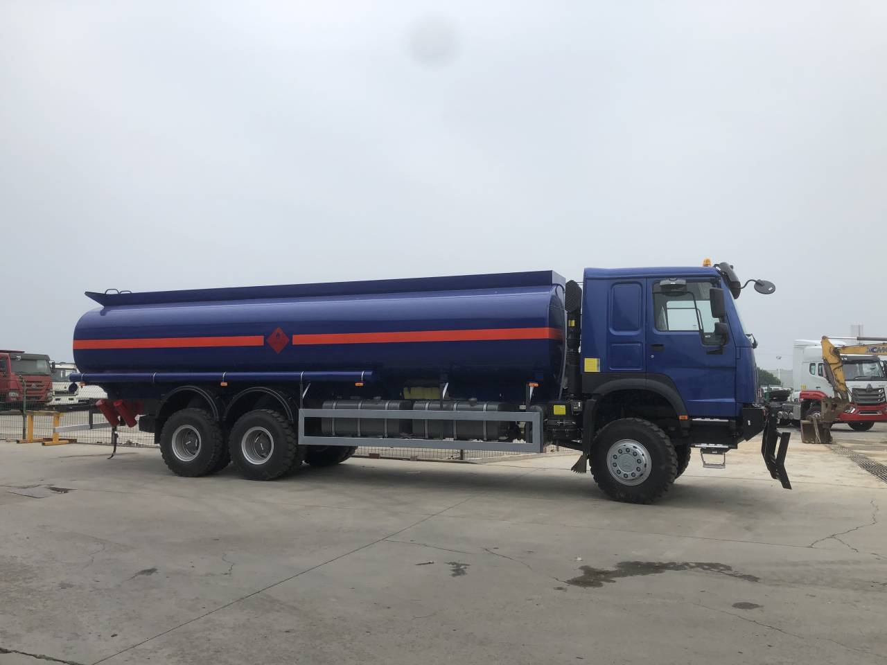 Off-road Performance of Sinotruk Howo 371 Tanker Truck
