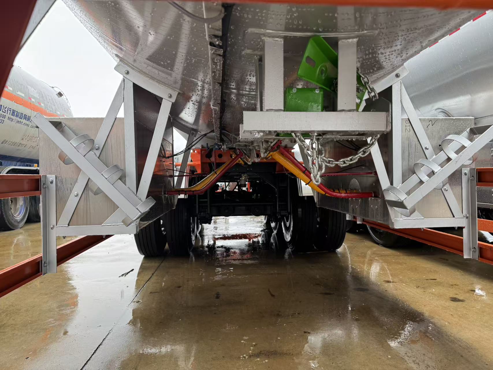 LPG Tanker Aerodynamic Design & Low-Rolling-Resistance Tires